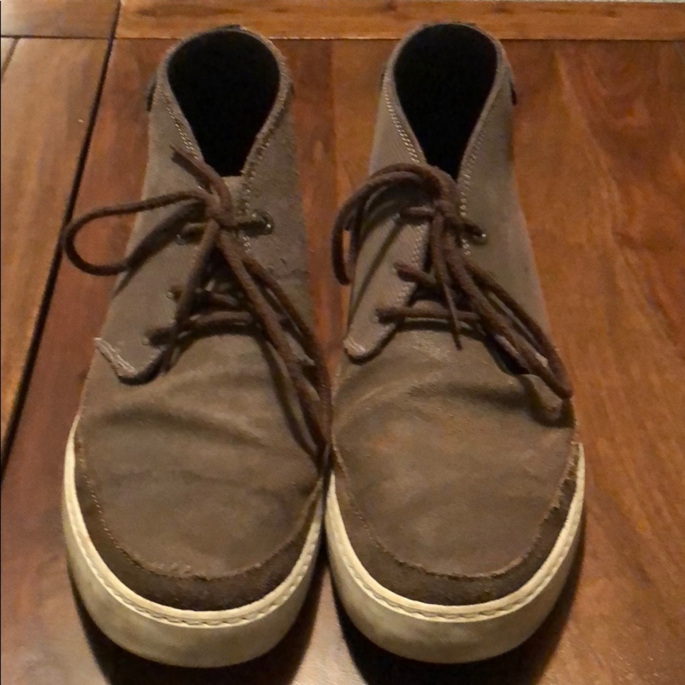LaCoste brushed leather shoes